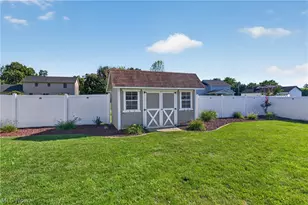 4875 Tree Line Trail, New Middletown, OH 44442 - Photo 43