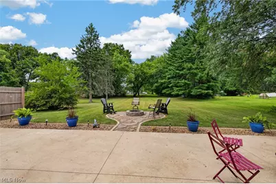 33 Sycamore Drive, New Middletown, OH 44442 - Photo 3