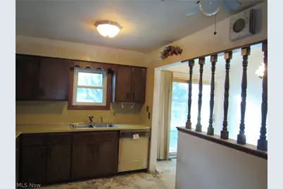 596 Terrace, Willowick, OH 44095 - Photo 7