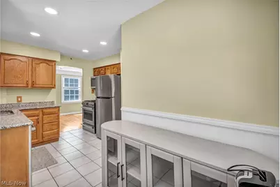 20860 Farnsleigh Road, Huber Heights, OH 44122 - Photo 19