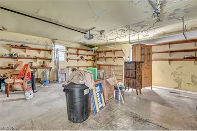 20860 Farnsleigh Road, Huber Heights, OH 44122 - Photo 41