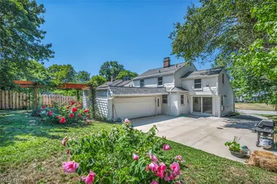 20860 Farnsleigh Road, Huber Heights, OH 44122 - Photo 5