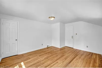 20860 Farnsleigh Road, Huber Heights, OH 44122 - Photo 27