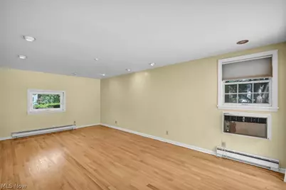 20860 Farnsleigh Road, Huber Heights, OH 44122 - Photo 23