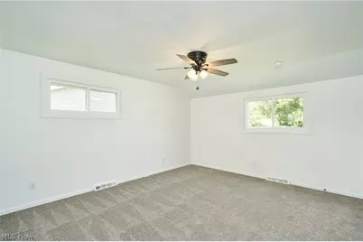 35477 Hobbie Drive, Eastlake, OH 44095 - Photo 15