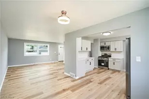 35477 Hobbie Dr, Eastlake, OH 44095 - Photo 11