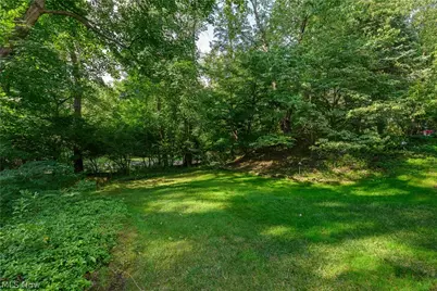 16 S Bentley Drive SE, Canton, OH 44709 - Photo 7