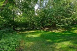 16 S Bentley Dr SE, Canton, OH 44709 - Photo 7