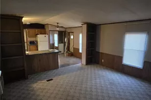 2139 Parkway Dr, Deerfield, OH 44411 - Photo 7