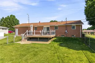 5570 Foxford St SW, Canton, OH 44706 - Photo 3