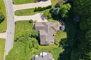10928 Stonewycke Dr, Concord Twp, OH 44077 - Photo 9