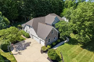 10928 Stonewycke Dr, Concord Twp, OH 44077 - Photo 9