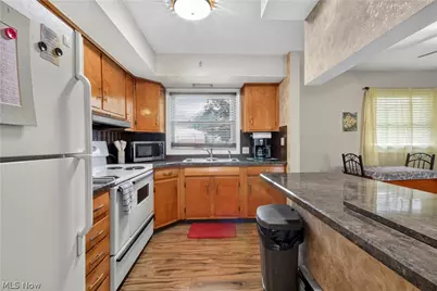 945 Larkridge Avenue, Boardman, OH 44512 - Photo 9