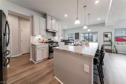36246 Fortunato Drive, North Ridgeville, OH 44039 - Photo 11