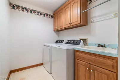 3472 Deer Trace Avenue NW, Canton, OH 44708 - Photo 15