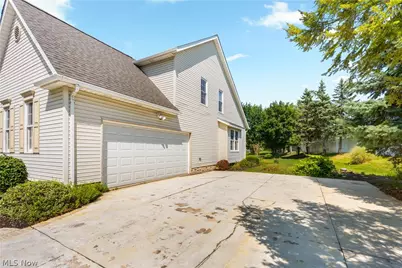 3472 Deer Trace Avenue NW, Canton, OH 44708 - Photo 3