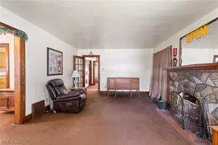 223 Hawk Ave, Akron, OH 44312 - Photo 3