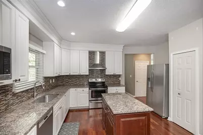 9338 Liberty Road, Twinsburg, OH 44087 - Photo 7