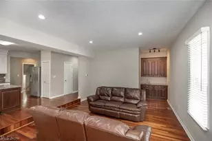 9338 Liberty Rd, Twinsburg, OH 44087 - Photo 13