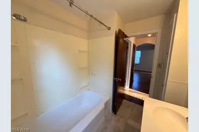 2042 13th Street SW #2, Cuyahoga Falls, OH 44223 - Photo 17