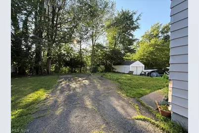2042 13th Street SW #2, Cuyahoga Falls, OH 44223 - Photo 23