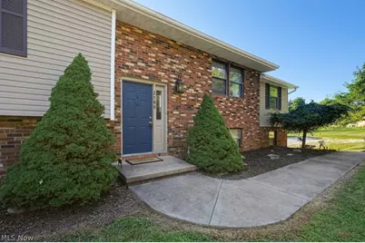 2190 Waterbury Drive, Uniontown, OH 44685 - Photo 3
