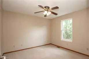 6526 Sugargrove Cir NE, Canton, OH 44721 - Photo 31