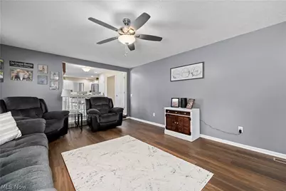 732 Oakdale Circle, Elyria, OH 44035 - Photo 15