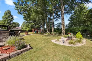 732 Oakdale Cir, Elyria, OH 44035 - Photo 37