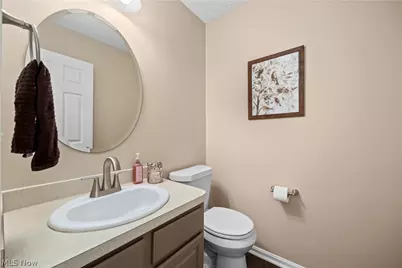 732 Oakdale Circle, Elyria, OH 44035 - Photo 13