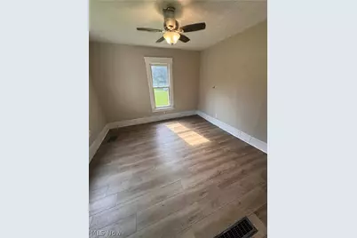 1061 Ackley Street, Akron, OH 44306 - Photo 9
