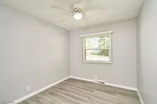 432 Mackinaw Ave, Fairlawn, OH 44333 - Photo 13