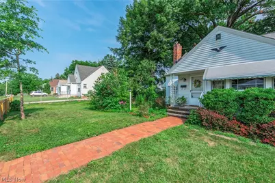 455 11th Street, Elyria, OH 44035 - Photo 3