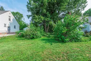 455 11th St, Elyria, OH 44035 - Photo 17