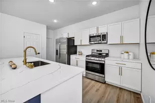 3607 Pennington Rd, Huber Heights, OH 44120 - Photo 15