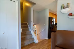 546 Fieldstone Dr, Amherst, OH 44001 - Photo 17