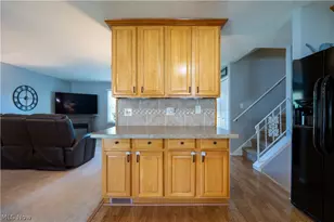 546 Fieldstone Dr, Amherst, OH 44001 - Photo 13