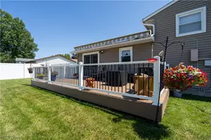 546 Fieldstone Dr, Amherst, OH 44001 - Photo 35