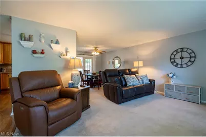 546 Fieldstone Drive, Amherst, OH 44001 - Photo 7