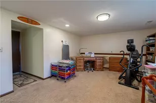546 Fieldstone Dr, Amherst, OH 44001 - Photo 27