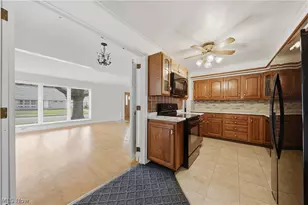 1145 Poplar Ave SW, Canton, OH 44710 - Photo 7