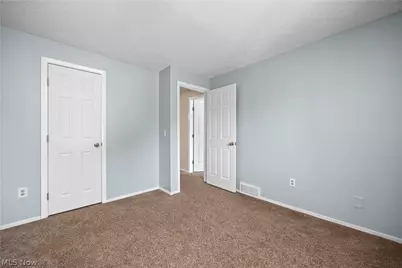 216 Moore Road #3V, Avon Lake, OH 44012 - Photo 17
