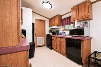 8 Eddy Road, Madison, OH 44057 - Photo 13