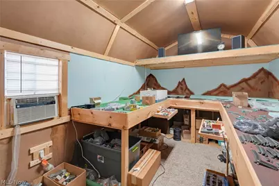 2349 Ivy Way Street NE, Canton, OH 44705 - Photo 7