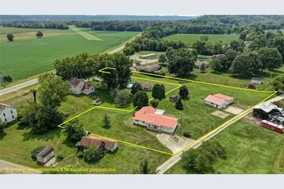 4216 Schumacher Hollow Road SE, New Philadelphia, OH 44663 - Photo 1
