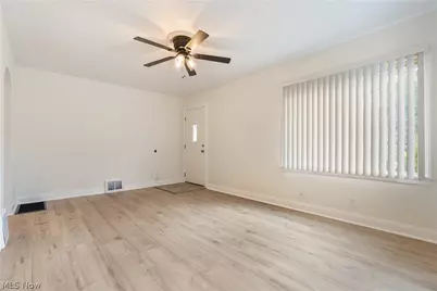 128 Woolf Avenue, Akron, OH 44312 - Photo 5