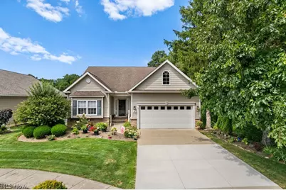 847 Heron Lakes Circle, Cuyahoga Falls, OH 44223 - Photo 1