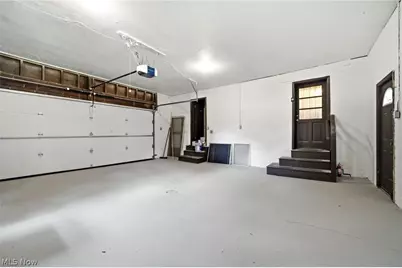 1097 Oak Tree Road, Akron, OH 44320 - Photo 27