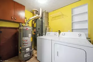 633 Vermont Dr, Lorain, OH 44052 - Photo 29