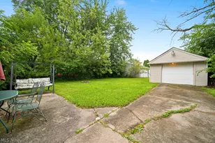 633 Vermont Dr, Lorain, OH 44052 - Photo 9